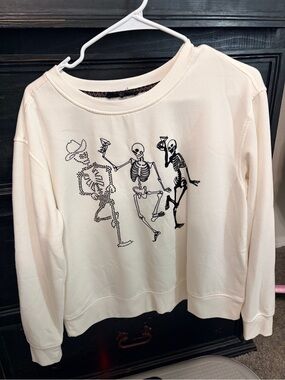 Women’s Cream Skeleton Graphic Sweatshirt